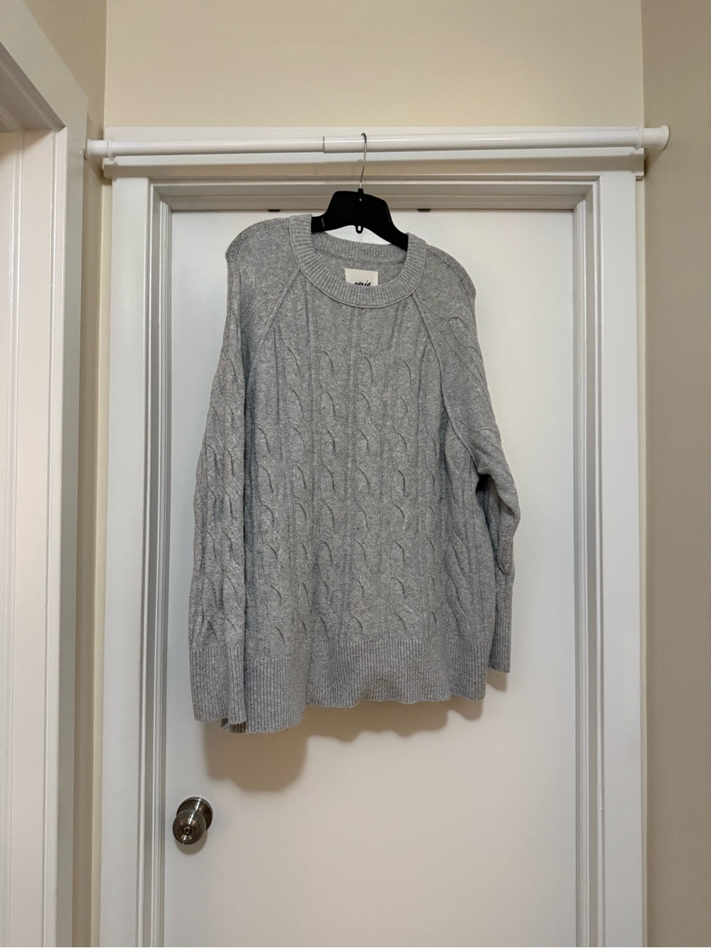 Aerie Women’s Cable Knit Crewneck Sweater - Light Gray